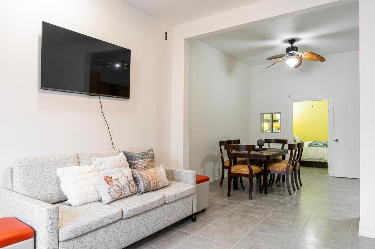 2 Br/ 1 Ba Home, Sleeps 10, 1 Min Walk To Rosarito Beach Dış mekan fotoğraf