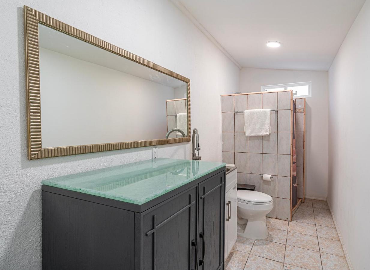 2 Br/ 1 Ba Home, Sleeps 10, 1 Min Walk To Rosarito Beach Dış mekan fotoğraf